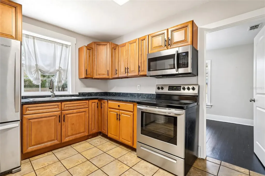 137 E Grant Street Orlando FL 32806