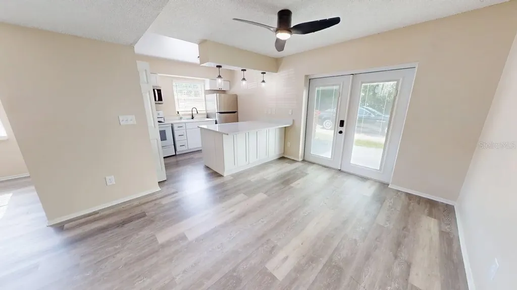 1230 E Muriel Street Orlando FL 32806