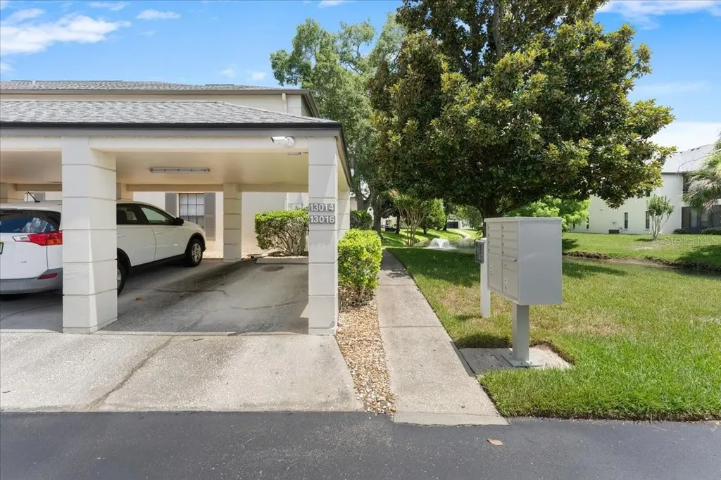 13014 Village Chase Circle Tampa FL 33618