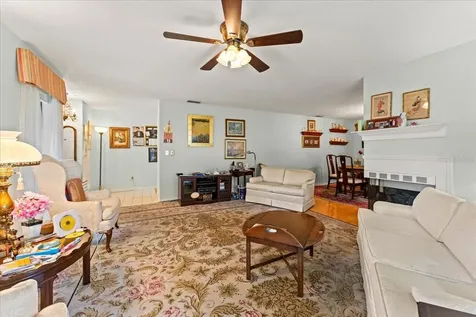 13014 Village Chase Circle Tampa FL 33618