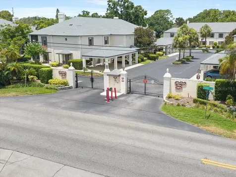 13014 Village Chase Circle Tampa FL 33618