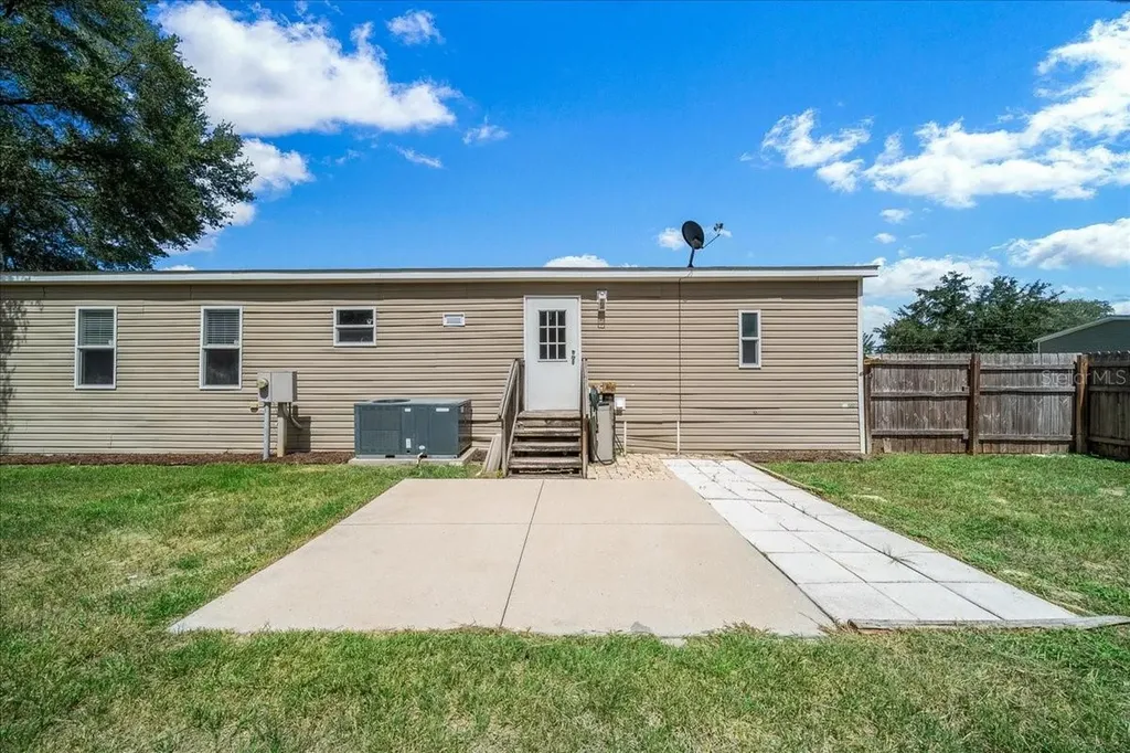 38 SE 70th Circle Ocala FL 34472