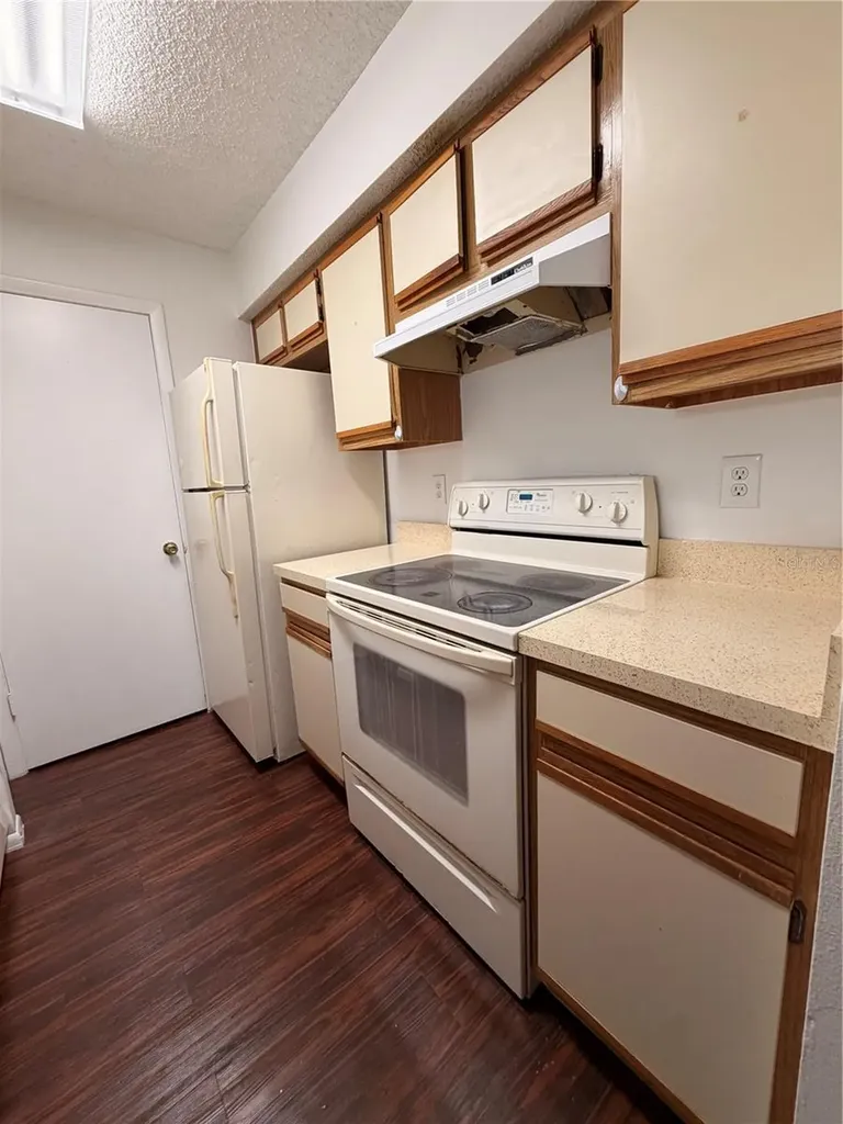232 Afton Square Altamonte Springs FL 32714