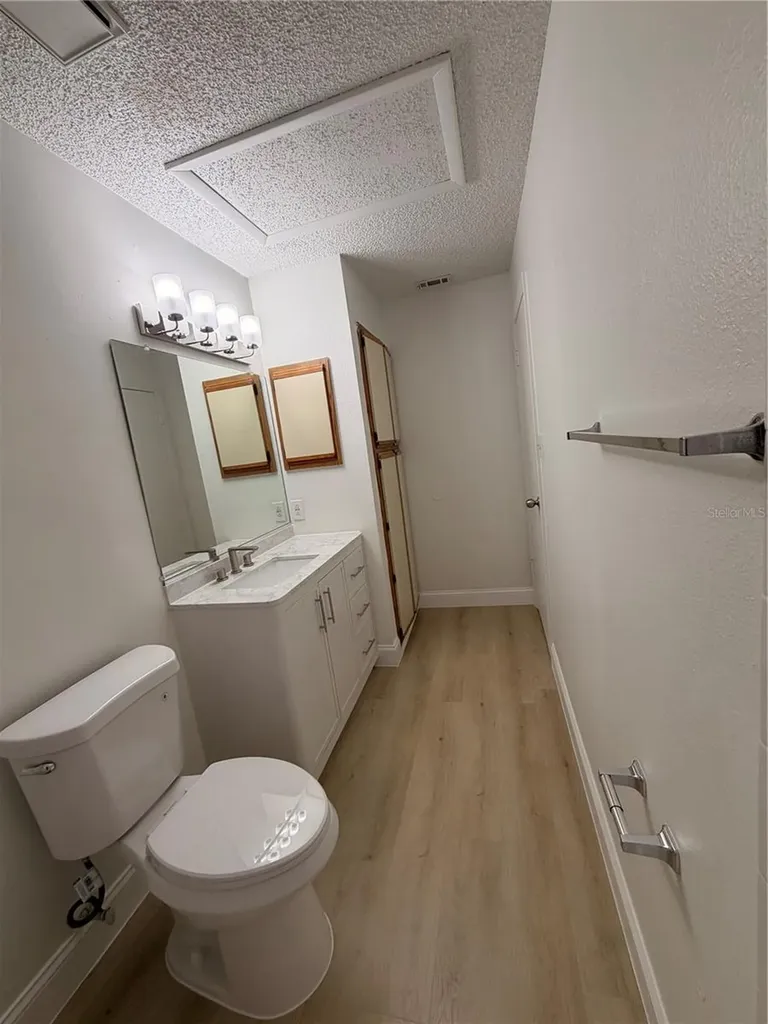 232 Afton Square Altamonte Springs FL 32714