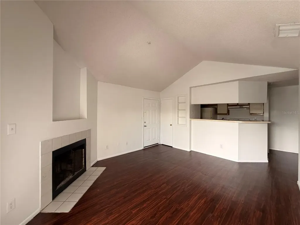 232 Afton Square Altamonte Springs FL 32714