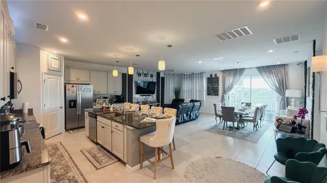 1173 Lakeshore Breeze Place Kissimmee FL 34747