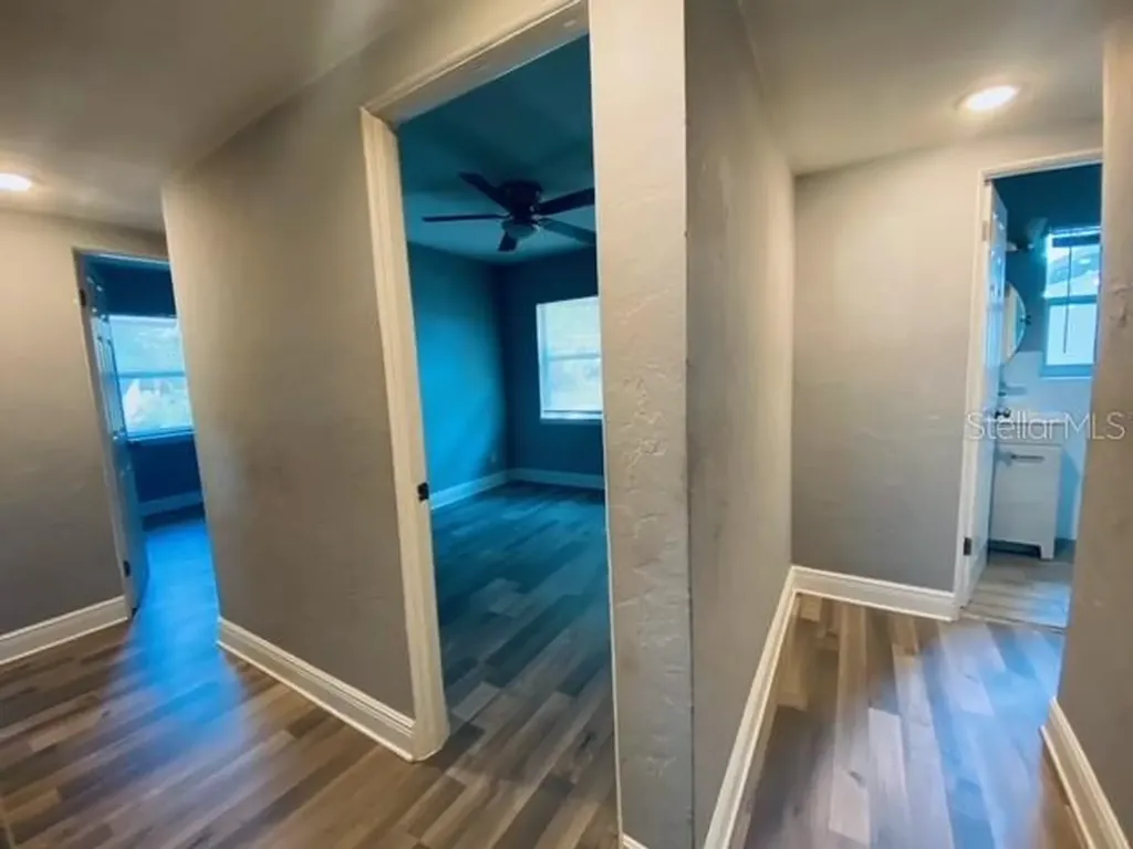 2510 14th Street S St Petersburg FL 33705