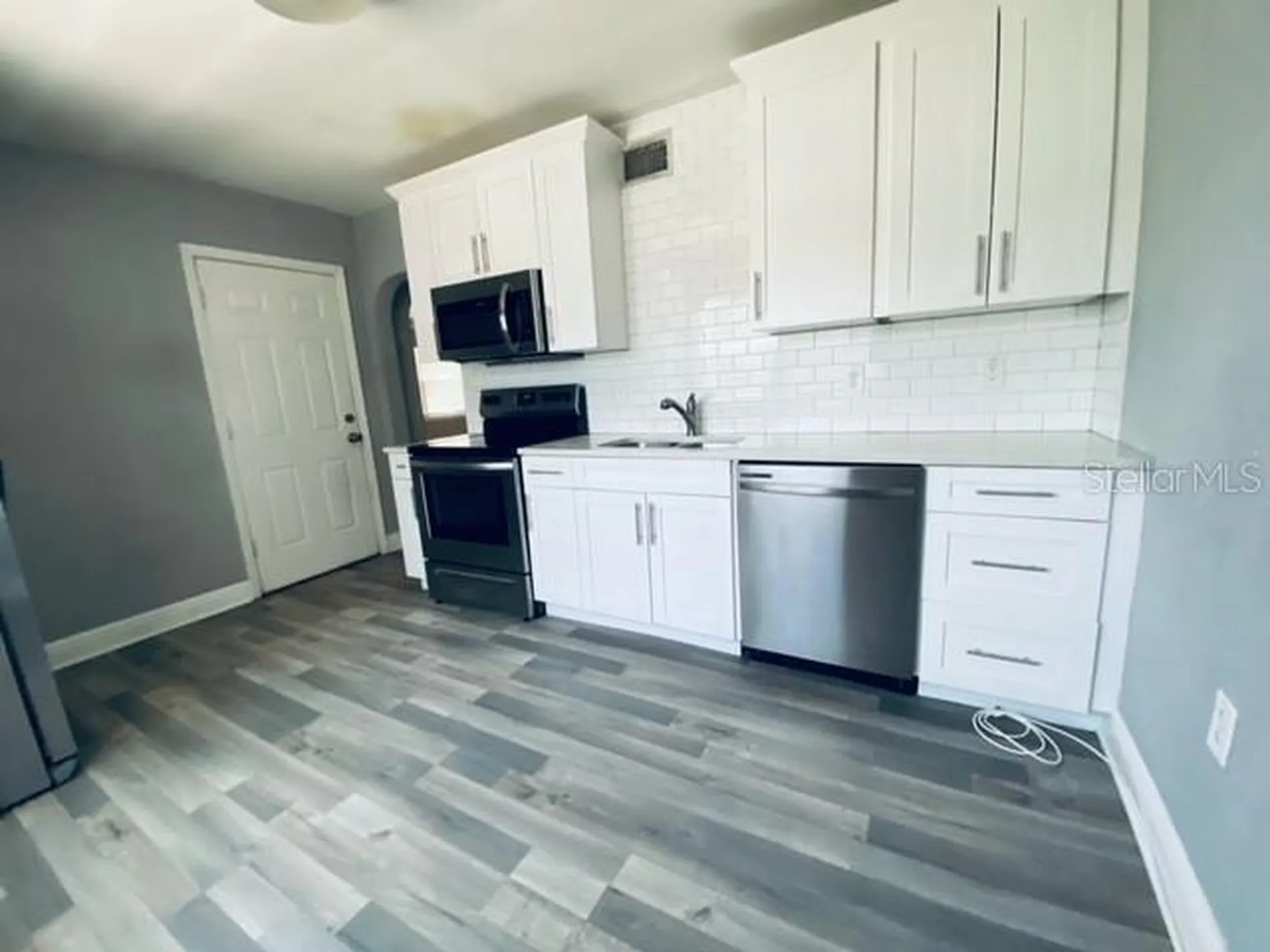 2510 14th Street S St Petersburg FL 33705
