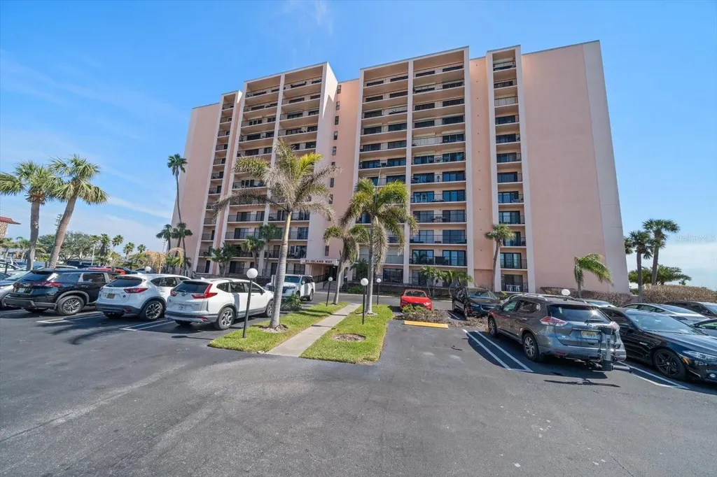 51 Island Way Clearwater Beach FL 33767