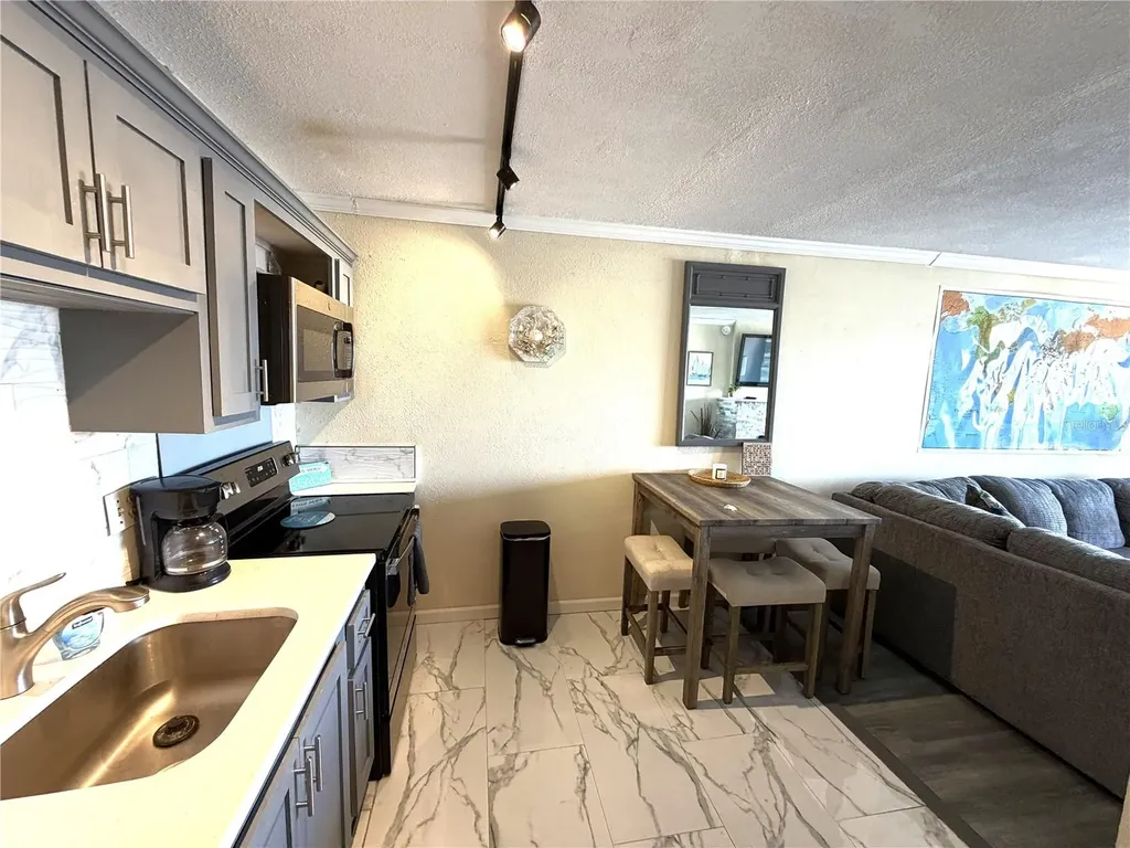 51 Island Way Clearwater Beach FL 33767