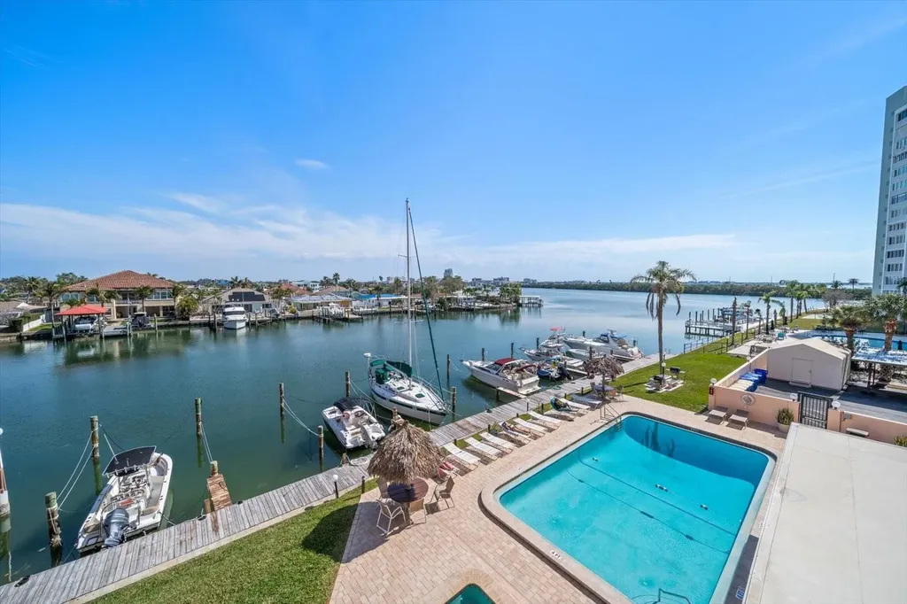 51 Island Way Clearwater Beach FL 33767