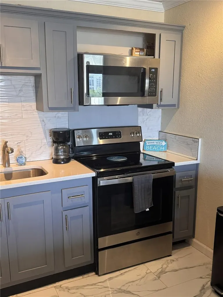 51 Island Way Clearwater Beach FL 33767