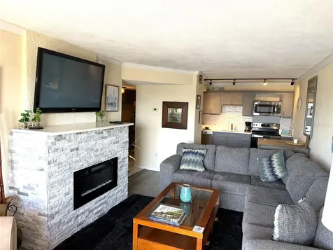 51 Island Way Clearwater Beach FL 33767