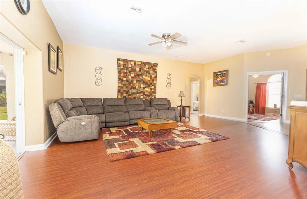 4520 County Road 121d Road Wildwood FL 34785