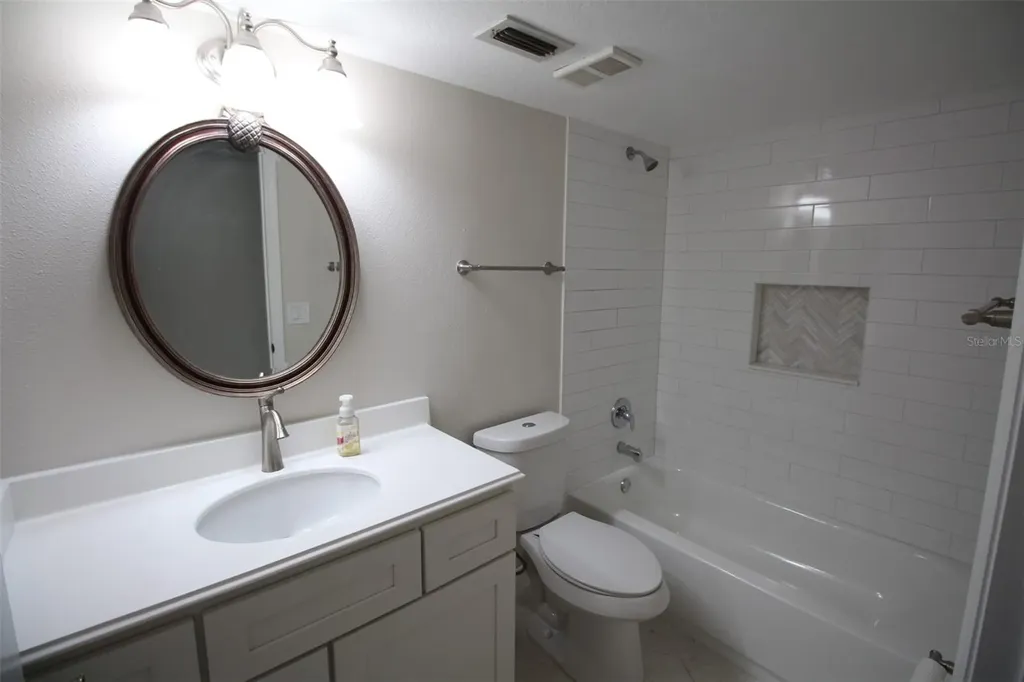 5301 White Cliff Lane Orlando FL 32812