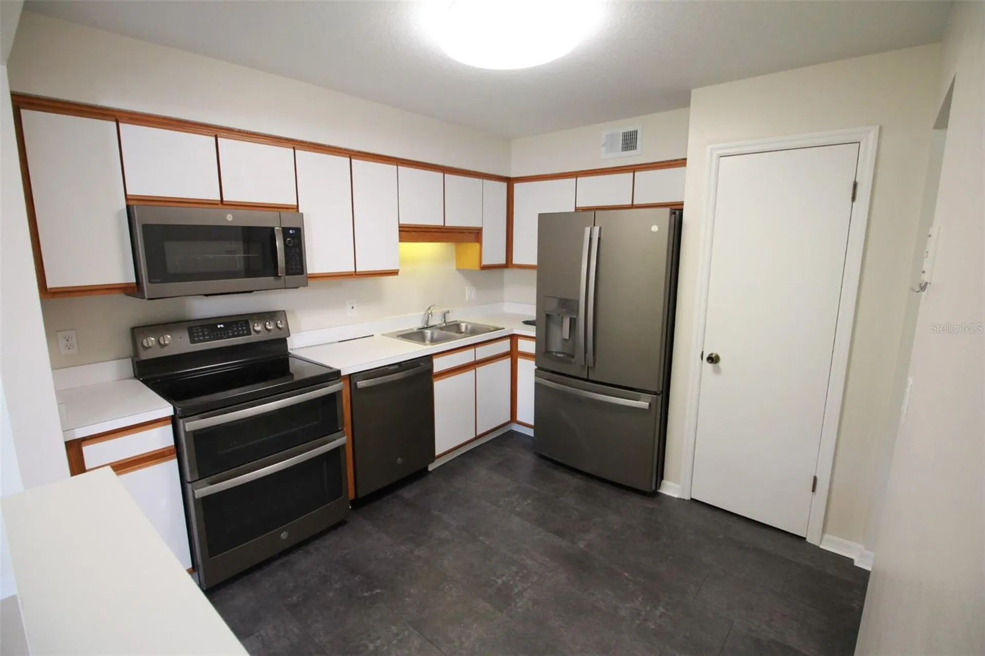 5301 White Cliff Lane Orlando FL 32812