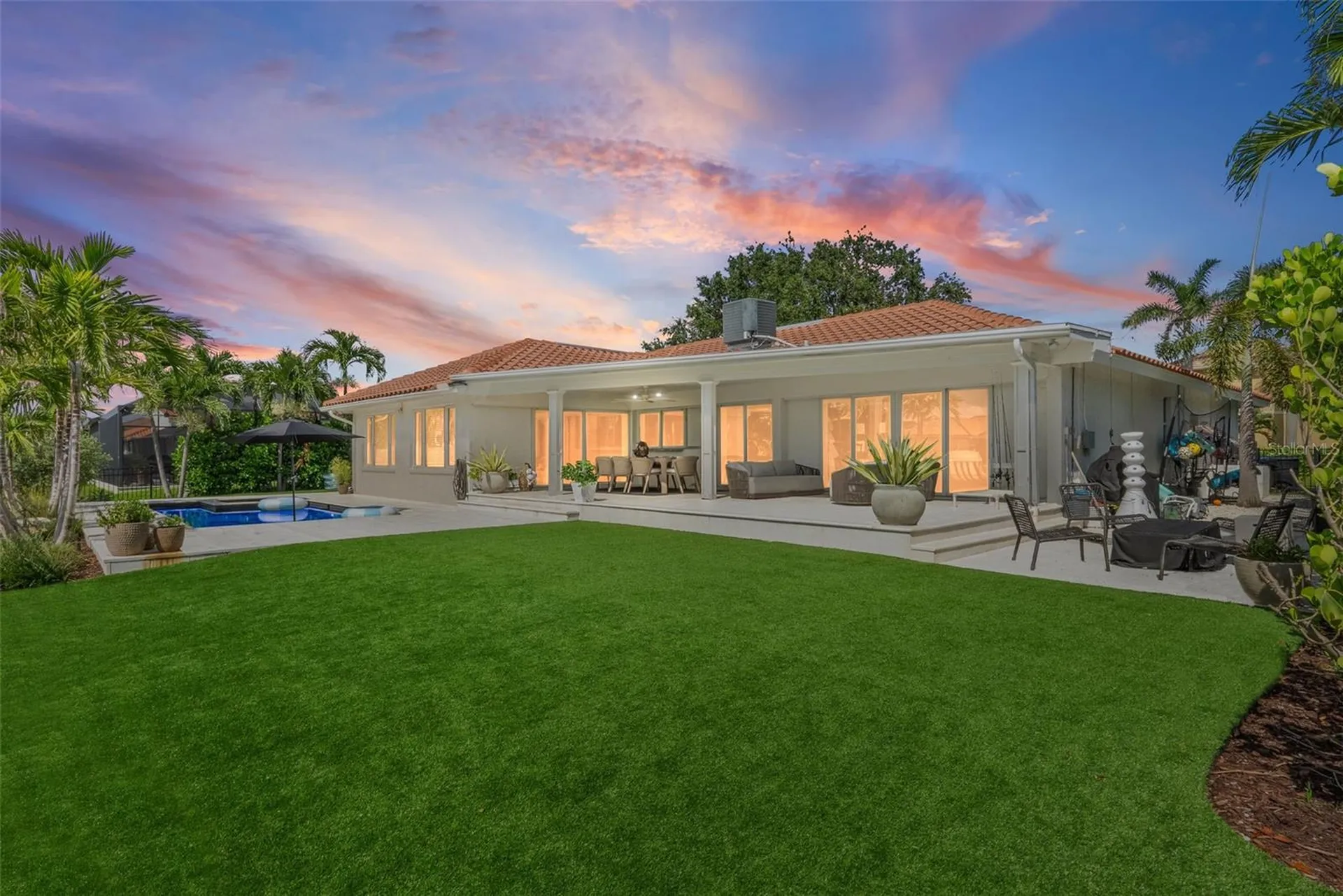 1985 Carolina Avenue NE St Petersburg FL 33703