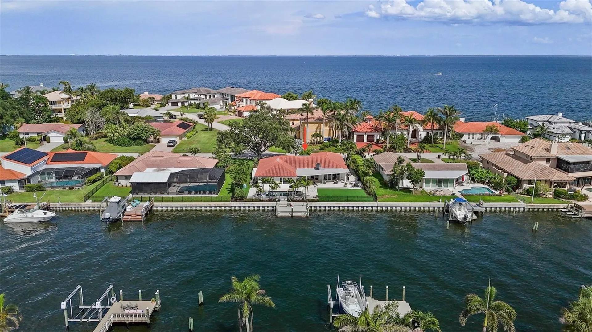 1985 Carolina Avenue NE St Petersburg FL 33703