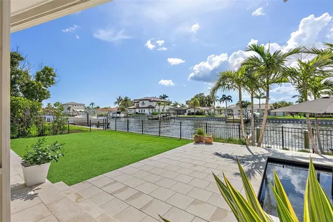 1985 Carolina Avenue NE St Petersburg FL 33703