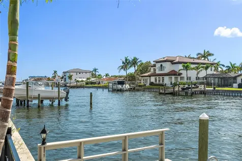 1985 Carolina Avenue NE St Petersburg FL 33703