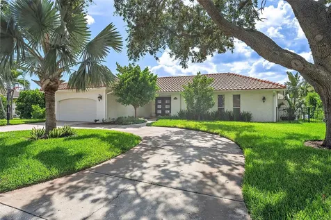1985 Carolina Avenue NE St Petersburg FL 33703