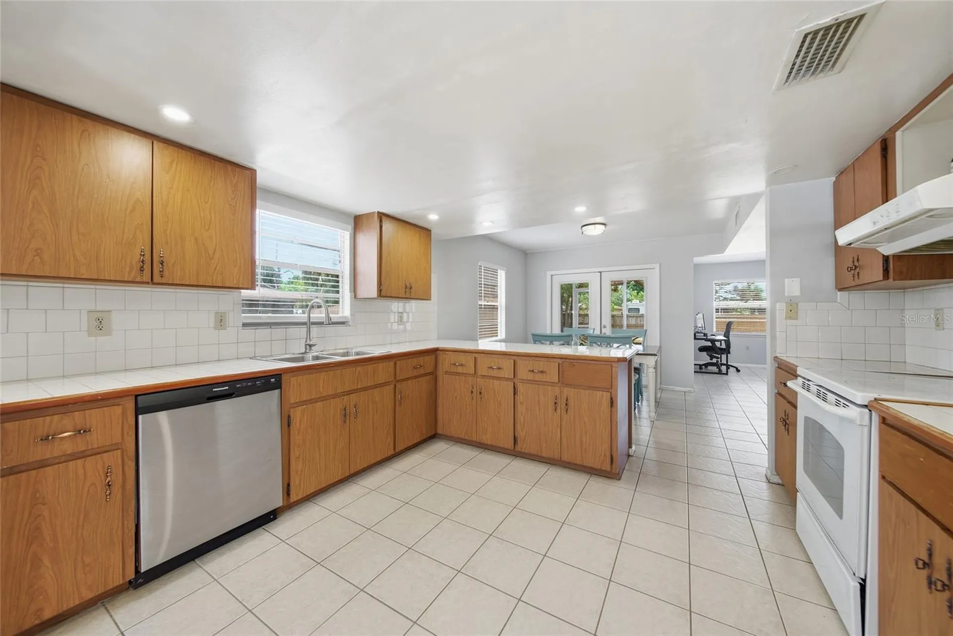 5315 9th Avenue Drive W Bradenton FL 34209