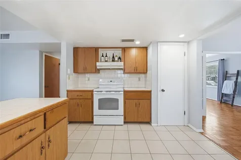 5315 9th Avenue Drive W Bradenton FL 34209