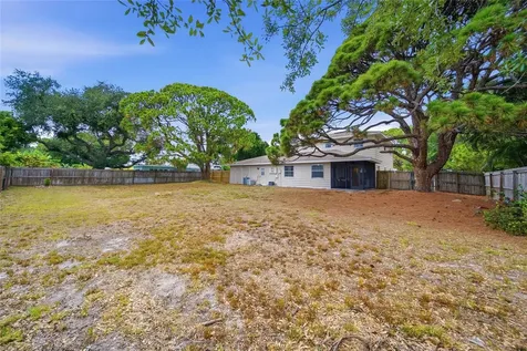 5315 9th Avenue Drive W Bradenton FL 34209