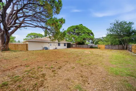 5315 9th Avenue Drive W Bradenton FL 34209