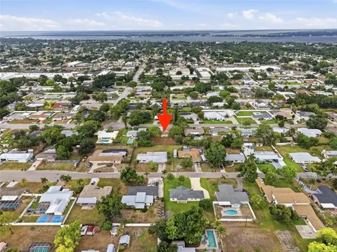 5315 9th Avenue Drive W Bradenton FL 34209