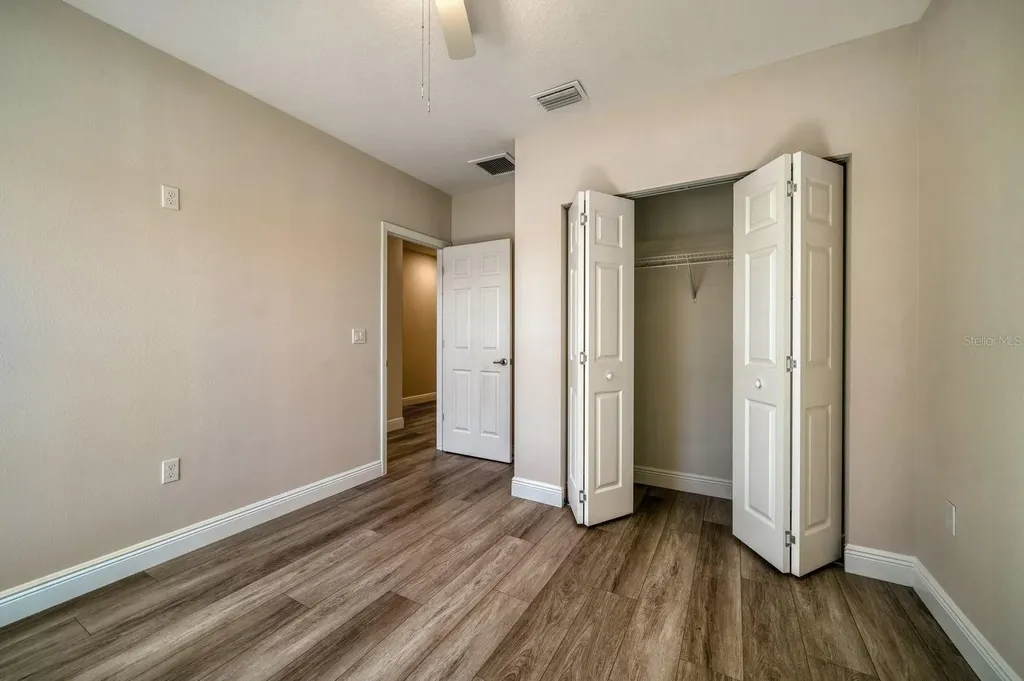 8411 Daves Homes Place Tampa FL 33614