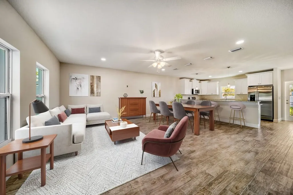 8411 Daves Homes Place Tampa FL 33614
