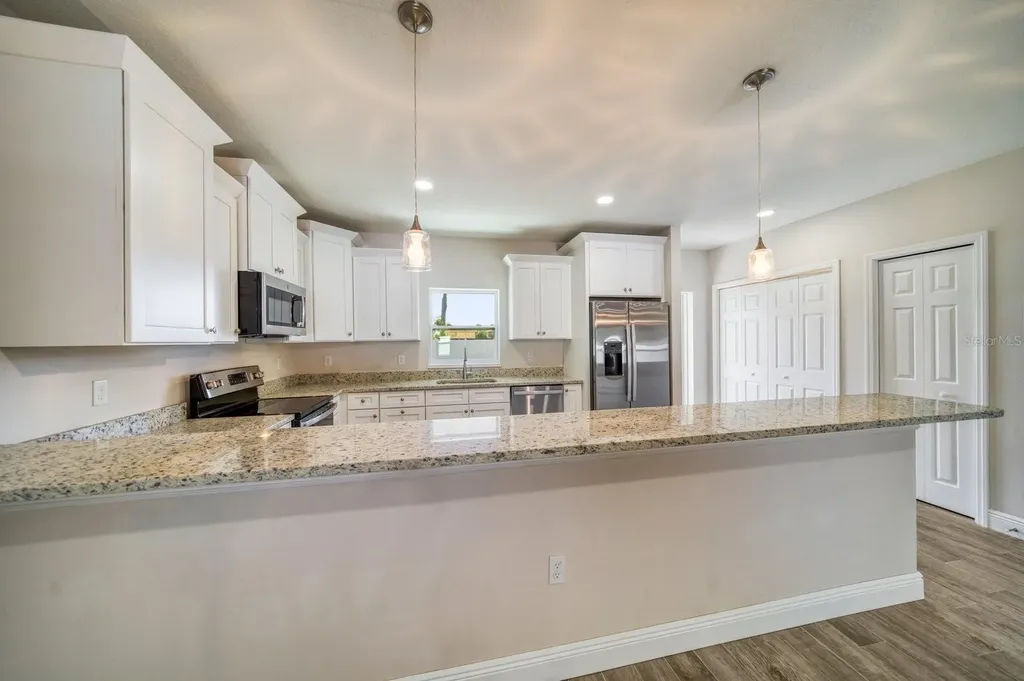 8411 Daves Homes Place Tampa FL 33614