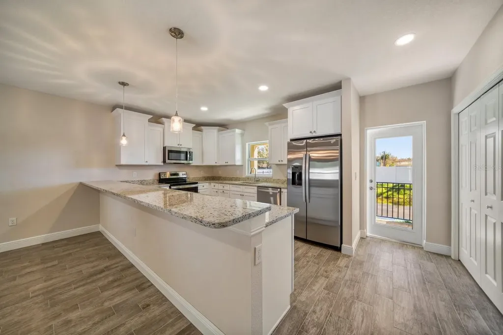 8411 Daves Homes Place Tampa FL 33614