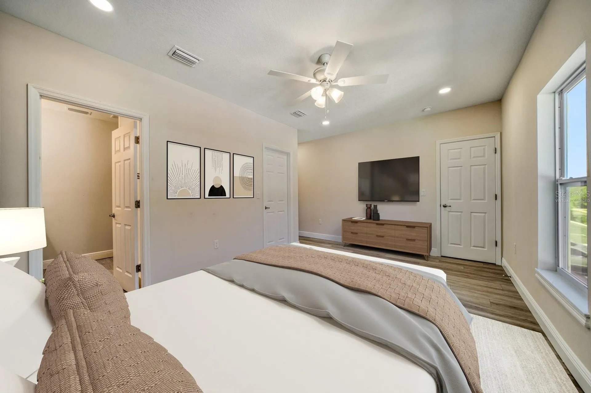 8411 Daves Homes Place Tampa FL 33614