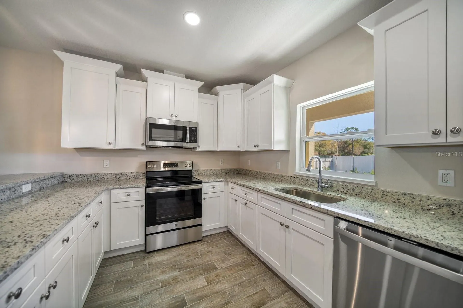 8411 Daves Homes Place Tampa FL 33614