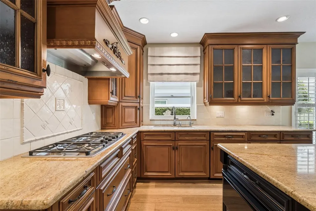 6028 Lexington Park Orlando FL 32819