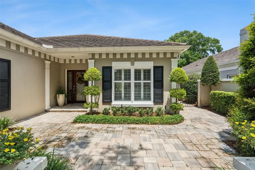 6028 Lexington Park Orlando FL 32819