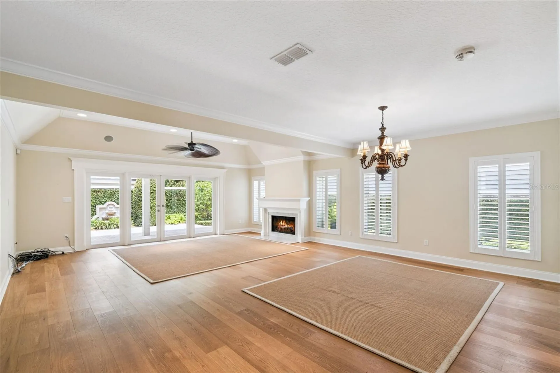 6028 Lexington Park Orlando FL 32819