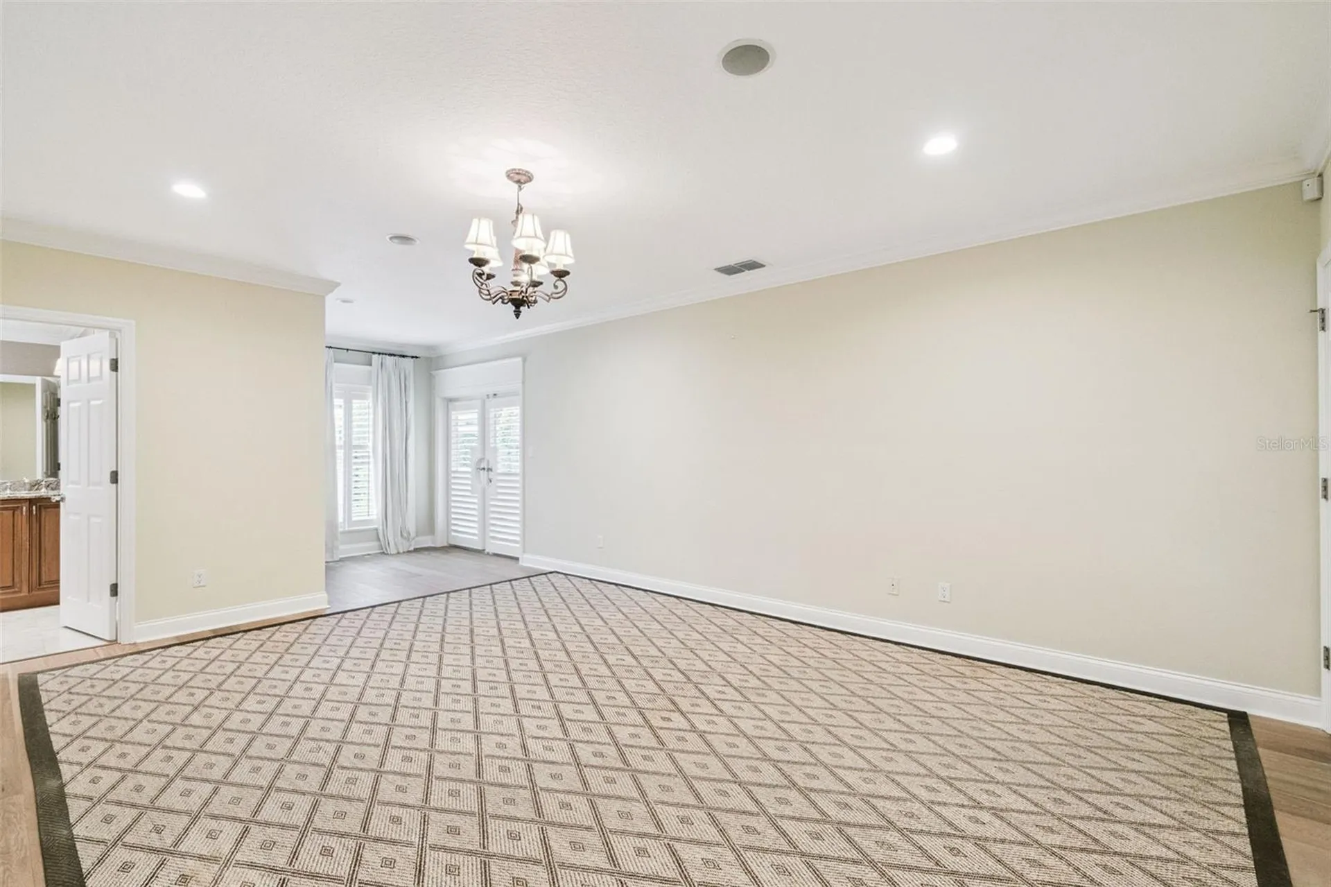 6028 Lexington Park Orlando FL 32819