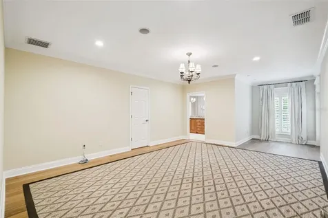 6028 Lexington Park Orlando FL 32819