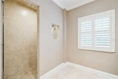 6028 Lexington Park Orlando FL 32819