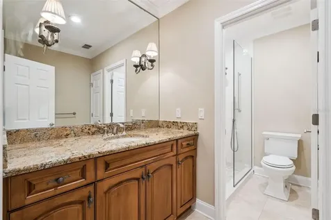 6028 Lexington Park Orlando FL 32819
