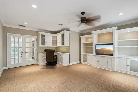 6028 Lexington Park Orlando FL 32819