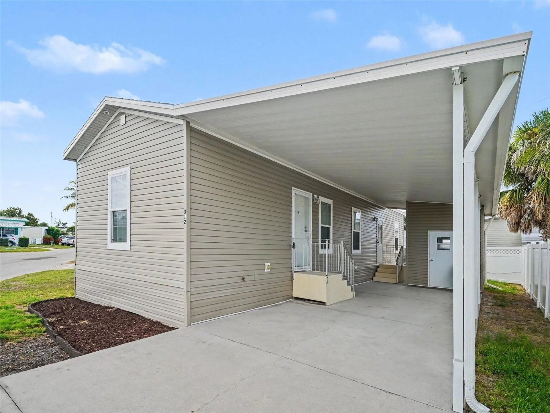 312 52nd Avenue W Bradenton FL 34207