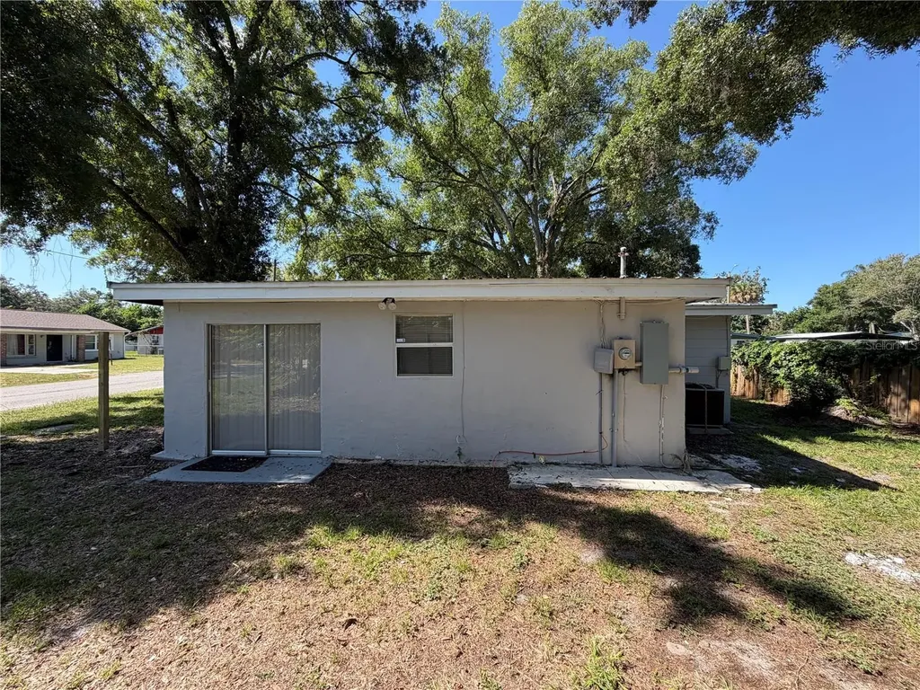 920 E 123rd Avenue Tampa FL 33612