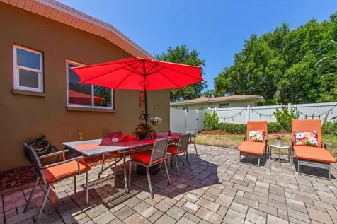 308 Barbara Circle Belleair FL 33756