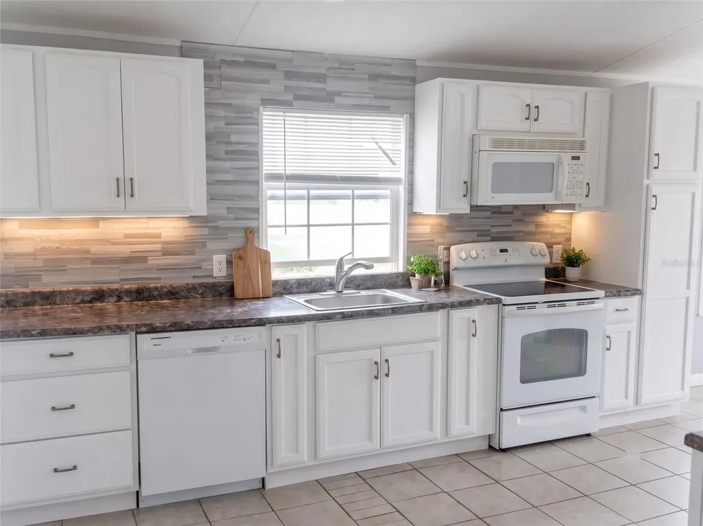 3296 Lake Buffum Road W Fort Meade FL 33841