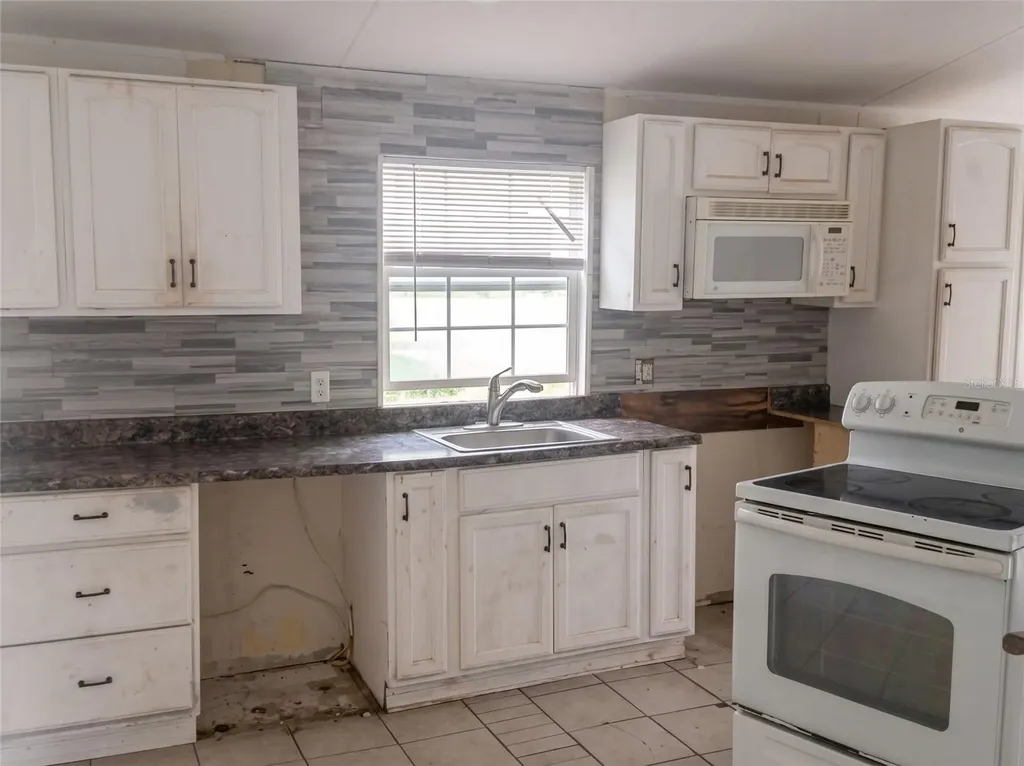 3296 Lake Buffum Road W Fort Meade FL 33841