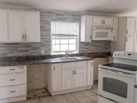 3296 Lake Buffum Road W Fort Meade FL 33841